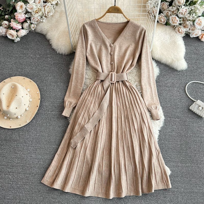 Damen Plissiertes Kleid mit Gürtel und V-Ausschnitt EB