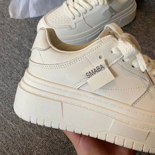 Damen Plattform-Sneaker mit dämpfender Laufsohle und eleganter Schnürung EB