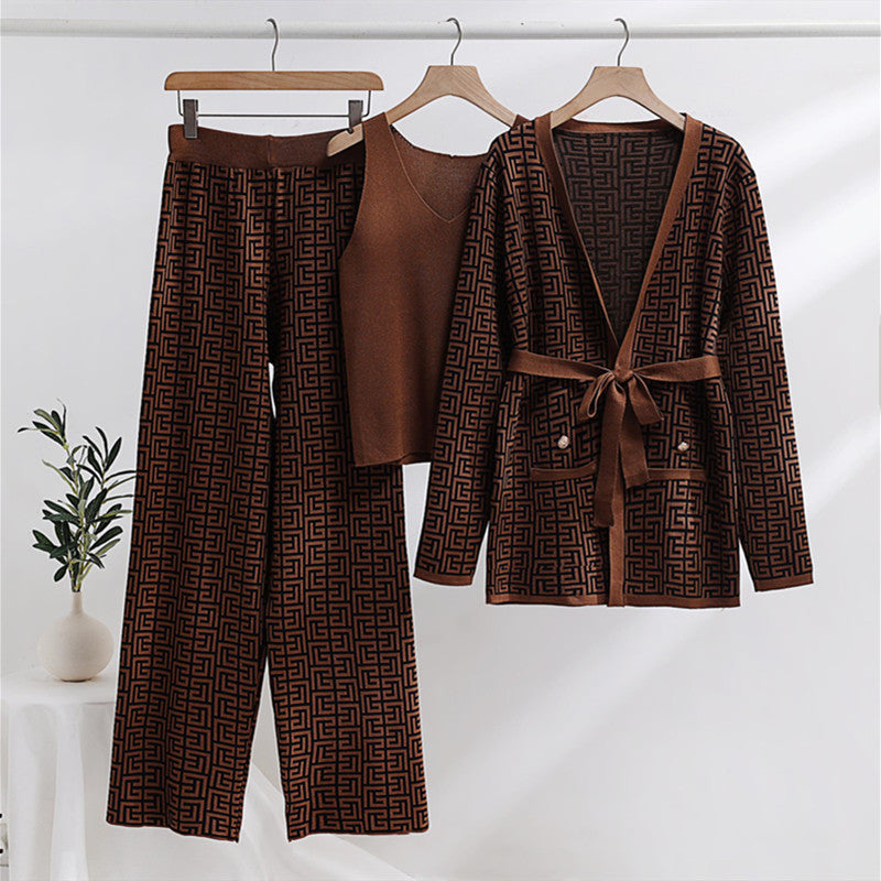 Damen modisches und luxuriöses Loungewear-Set mit elegantem Muster und praktischen Taschen EB
