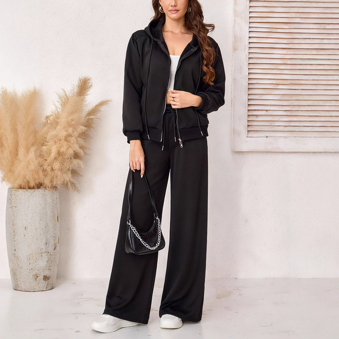 Damen sportliches Komplettset im Relaxed Fit mit Kapuze und elastischem Bund EB