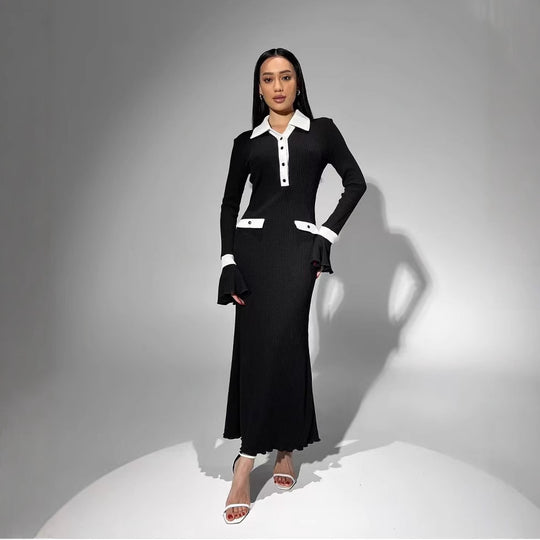 Damen Strickkleid mit eleganter Knopfleiste und Flügelärmeln EB