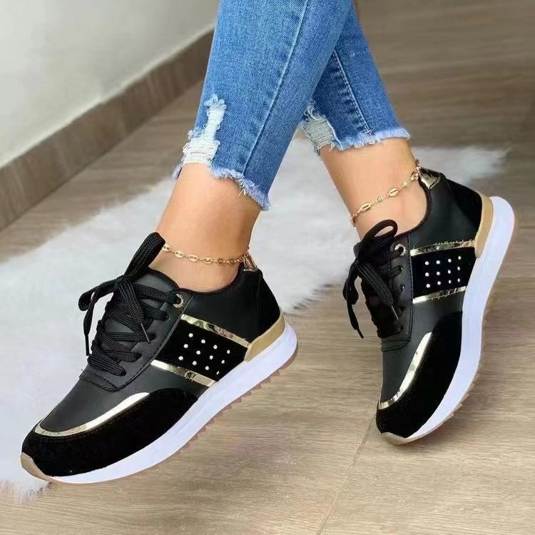 Damen stylische Fashion-Sneaker mit dekorativen Nieten Metallic-Details und gepolstertem Komfortfußbett EB