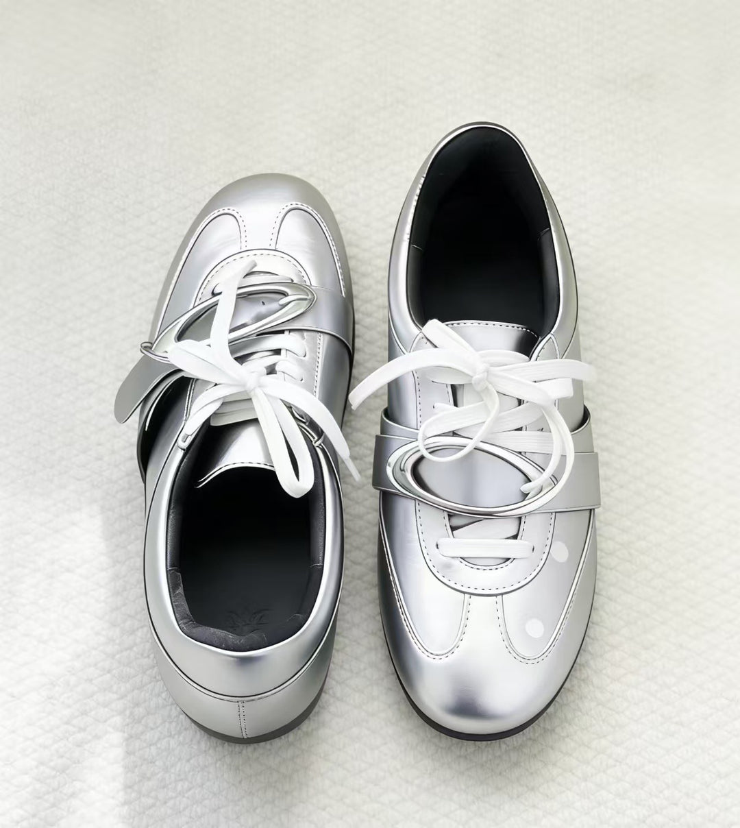Damen Sportliche Sneaker mit innovativem Design und reflektierendem Obermaterial EB