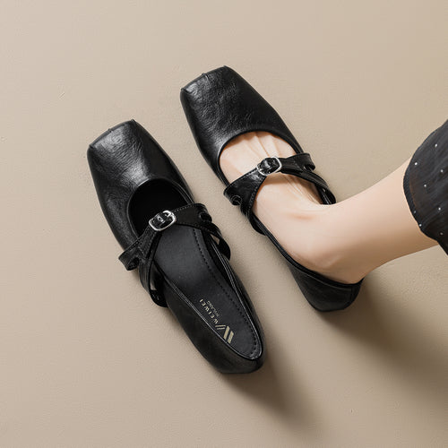 Damen Ballerinas mit verstellbarem Riemen und hochwertiger Leder-Oberfläche EB