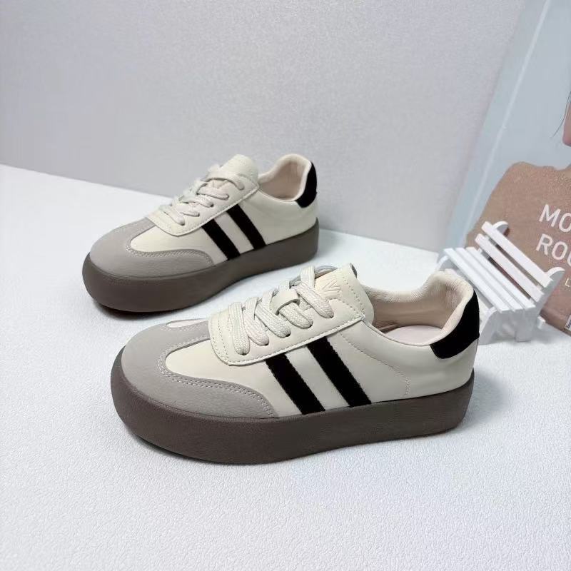 Damen Plateausneakers mit eleganter Oberflächenstruktur und rutschfester Sohle EB
