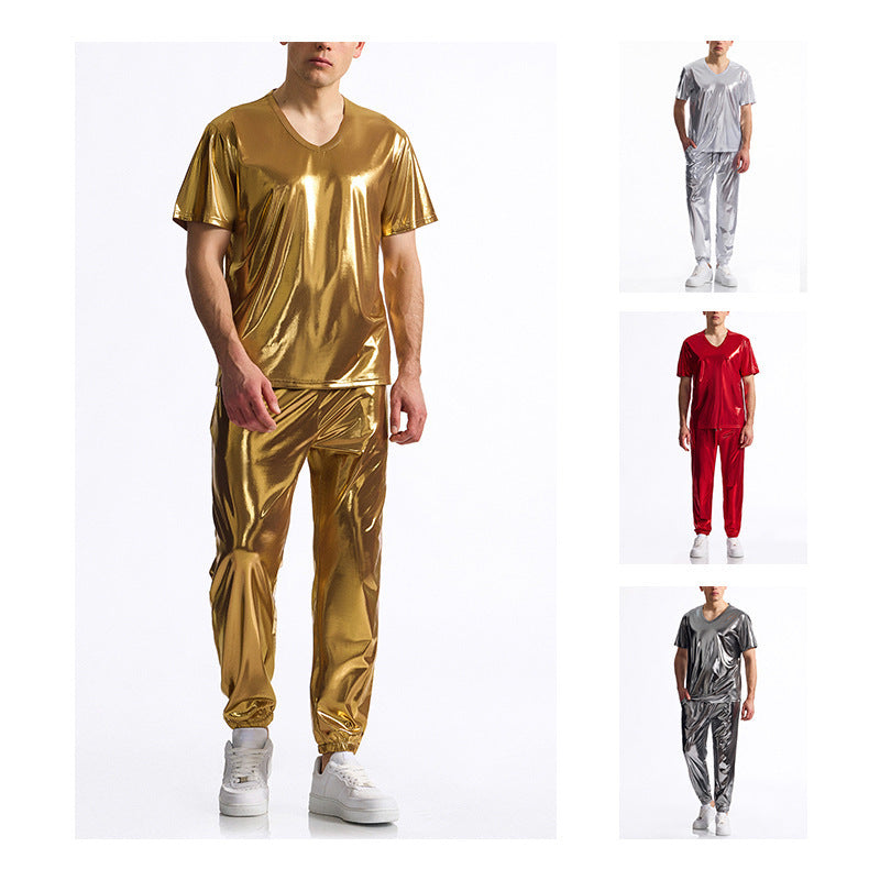 Herren Sportliches Set aus glänzendem Material mit V-Ausschnitt EB