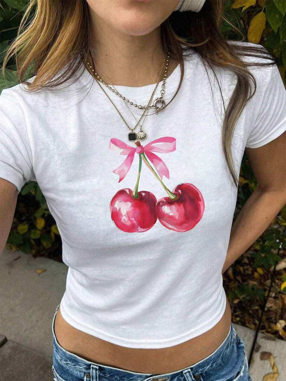 Damen Crop-T-Shirt mit kreativem Cocktail-Design EB