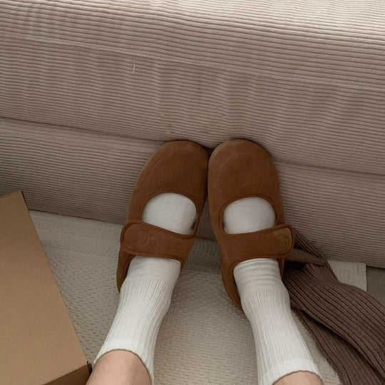 Damen Hausschuhe mit verstellbarem Riemen und weichem Fleecefutter EB