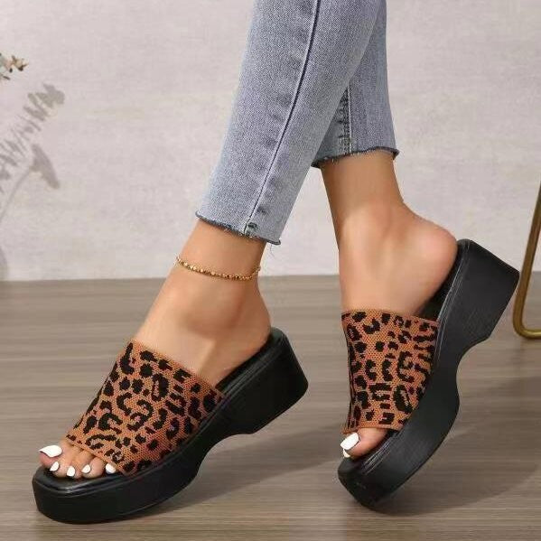 Damen Komfortable Blockabsatz-Sandalen mit breitem Riemen EB