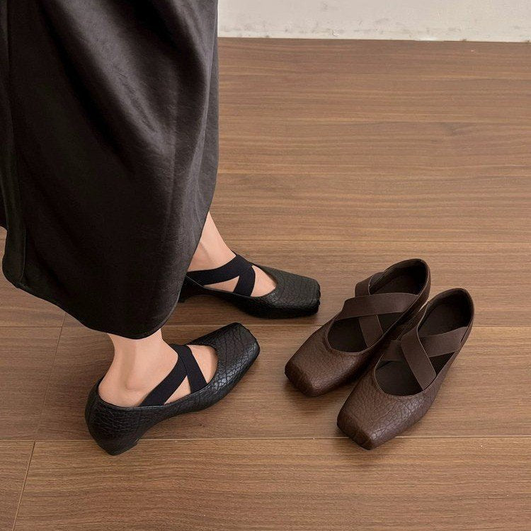 Damen Ballerina-Pumps mit elegantem Riemchen und komfortablem Absatz EB