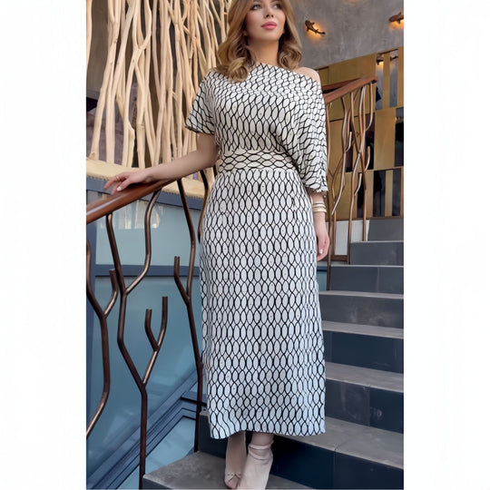 Damen Elegantes Maxikleid mit asymmetrischem Schnitt und strukturiertem Muster EB