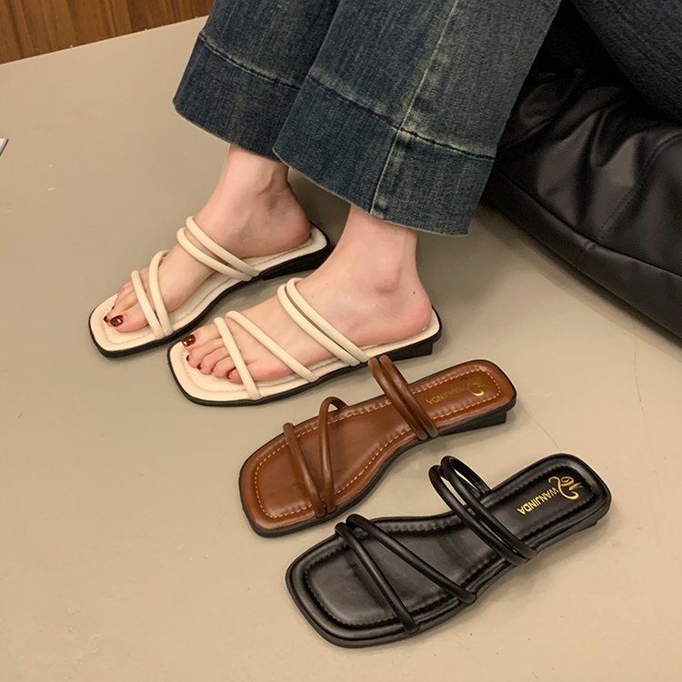 Damen elegante Riemensandalen mit geschwungenen Riemen EB