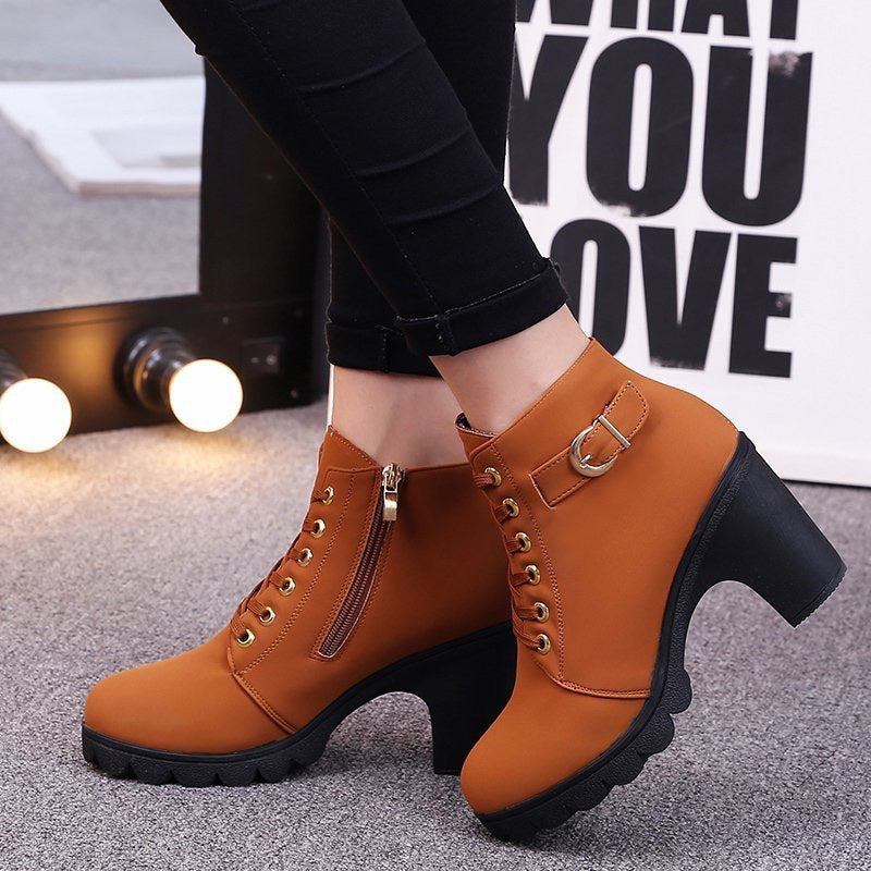 Damen Stiefeletten mit Blockabsatz und Schnürung EB