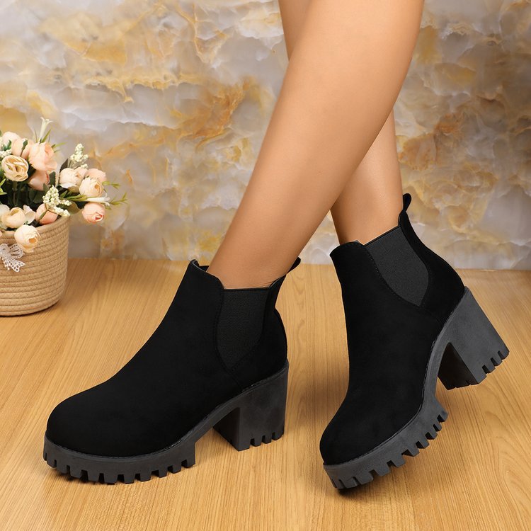 Damen nan Chelsea-Ankle-Boots mit grober Profilsohle, elastischen Seiteneinsätzen und Pull-Tab EB
