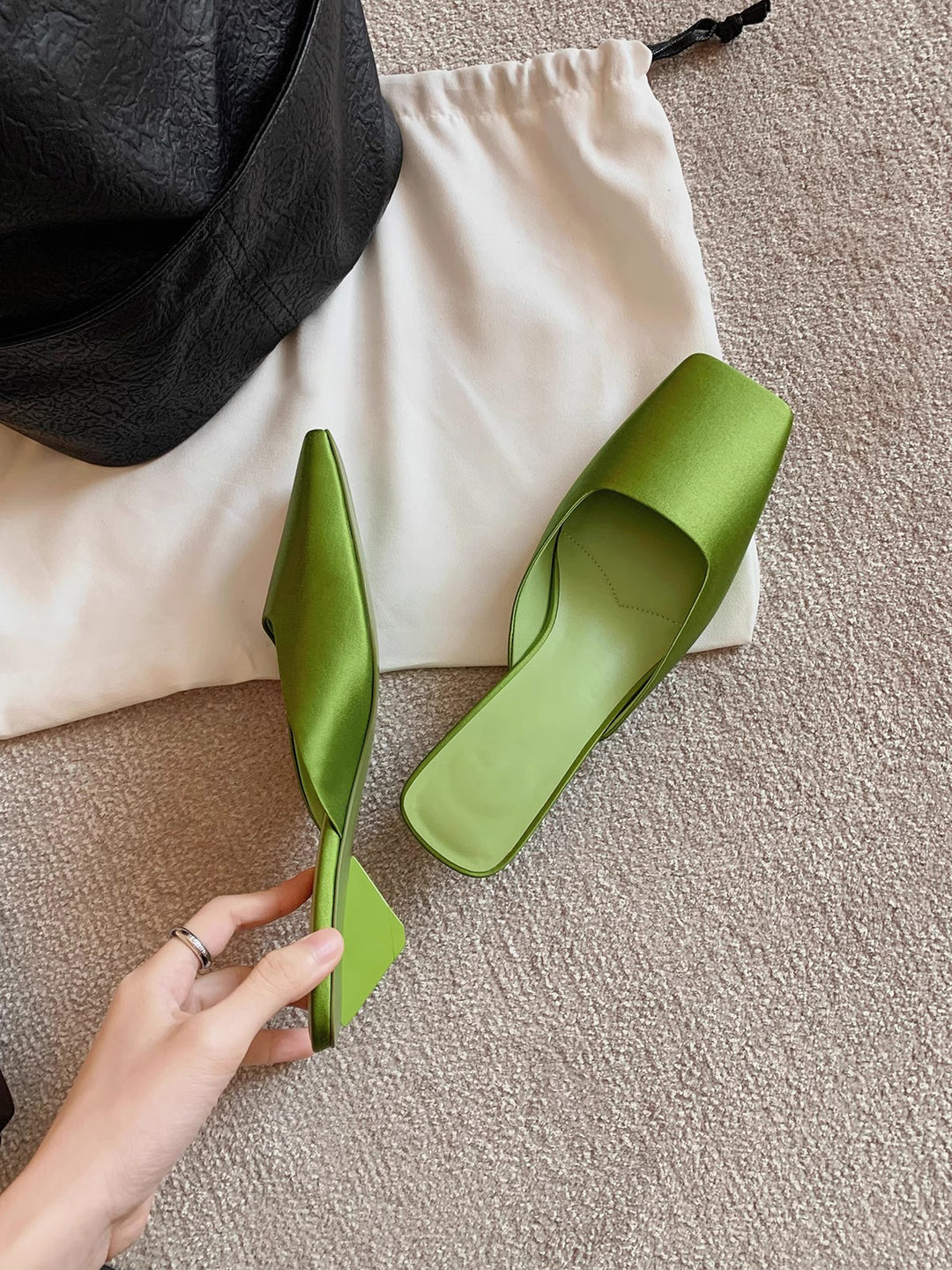 Damen Elegante Mules mit spitzem Zehenbereich und komfortabler Sohle EB