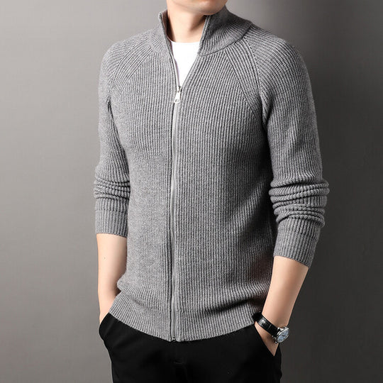 Herren Strickjacke mit hohem Kragen und unauffälligem Reißverschluss EB