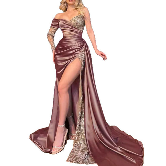 Damen Glamouröses Abendkleid mit schimmernden Pailletten und hohem Schlitz EB