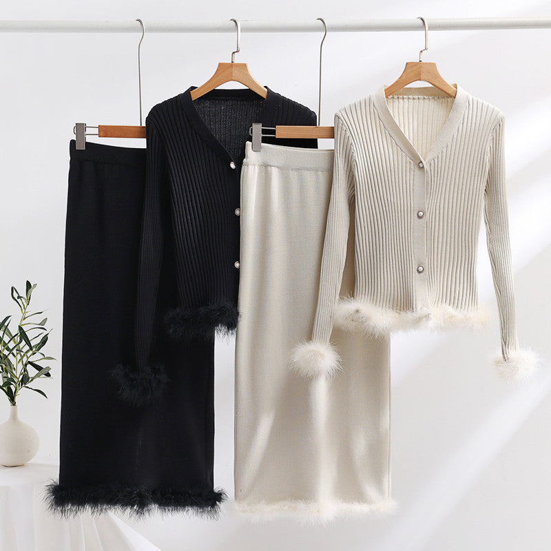 Damen Strickensemble mit feinem Fellbesatz EB