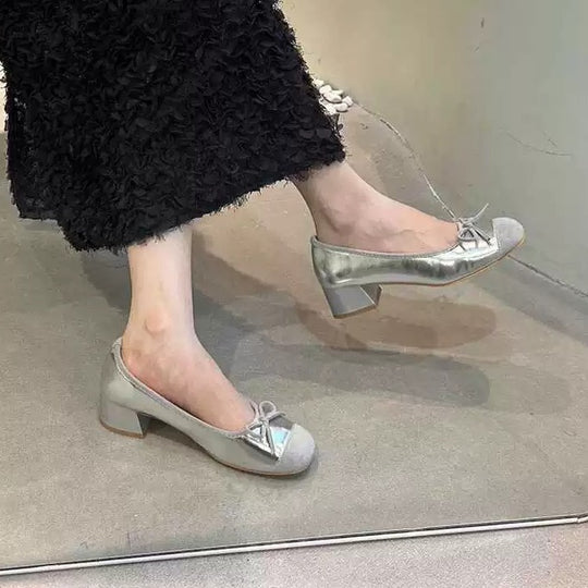 Damen Ballerinas mit glänzender Oberfläche und niedlichem Schleifen-Detail EB