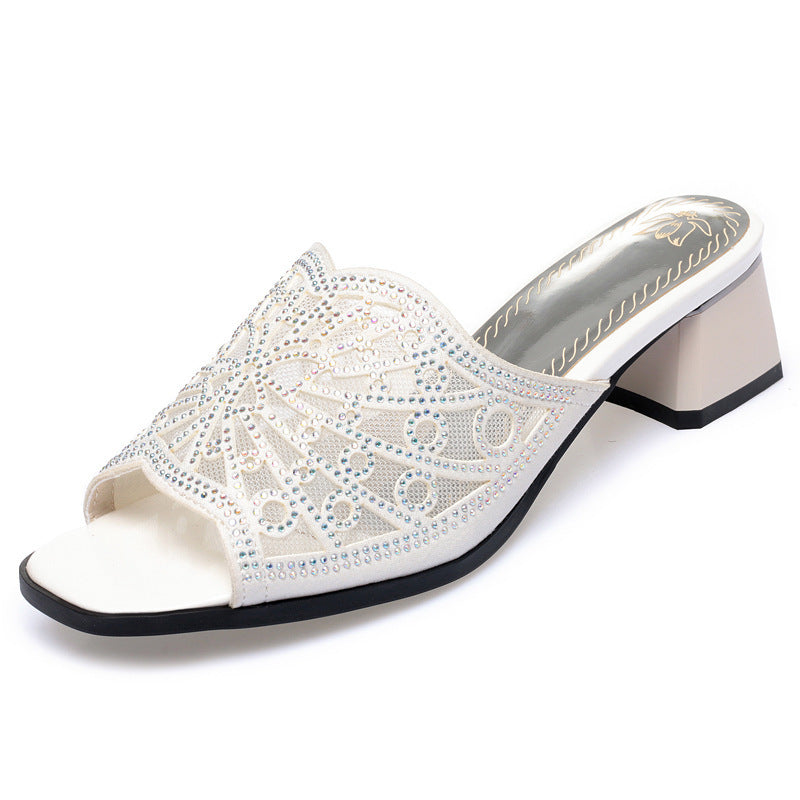 Damen Riemchen-Sandaletten mit elegantem Schmuckdetail und bequemen Blockabsatz EB