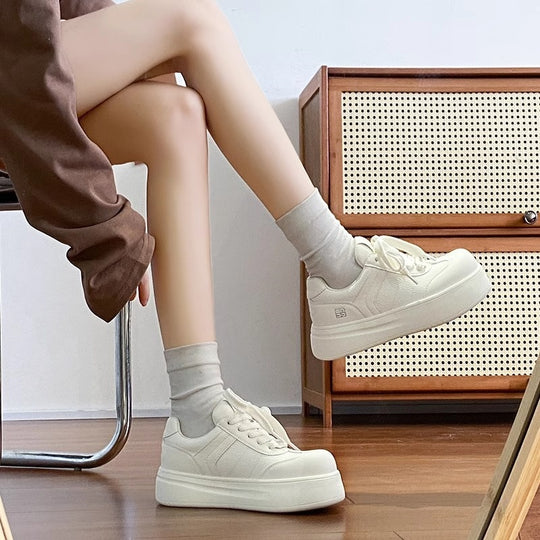 Damen Bequeme Sneaker mit dämpfender Sohle und modischem Design EB