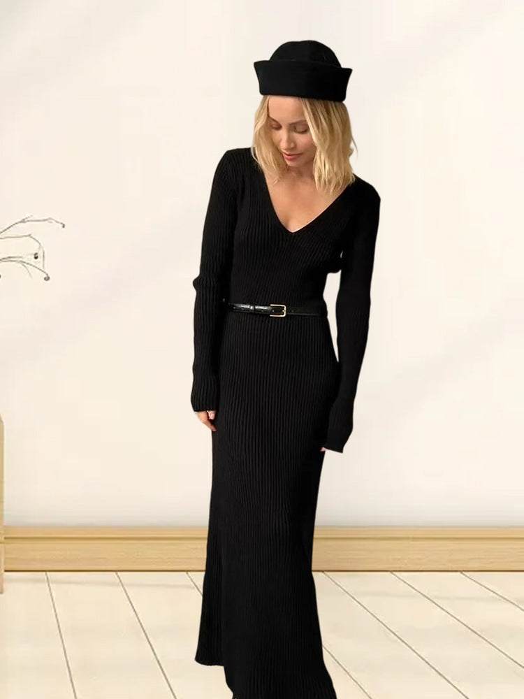 Damen Langarm-Strickkleid mit tiefem V-Ausschnitt und figurbetonter Silhouette EB