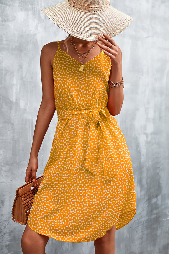 Damen Sommerliches Blusenkleid mit floralem Muster und knopfbarem Taillengürtel EB