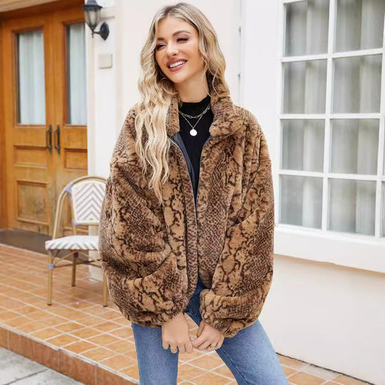 Damen Kuschelige Kunstpelzjacke im Schlangenlook EB
