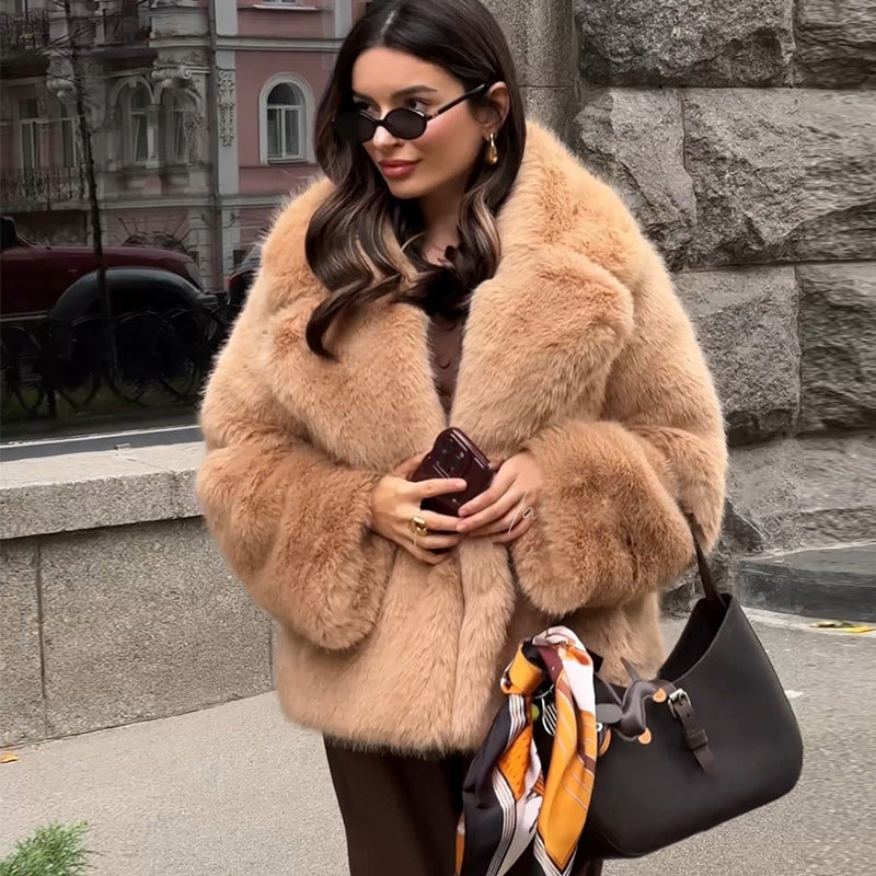 Damen Pelzmantel mit oversized Schnitt und weichem Innenfutter EB