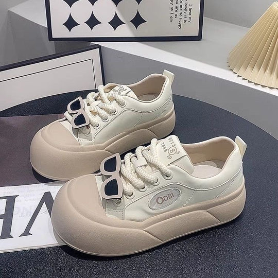 Damen modische Sneaker mit einzigartigen Details und hohem Tragekomfort EB