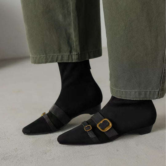 Damen Ankle Boots mit elegantem Riemen und spitz zulaufendem Design EB