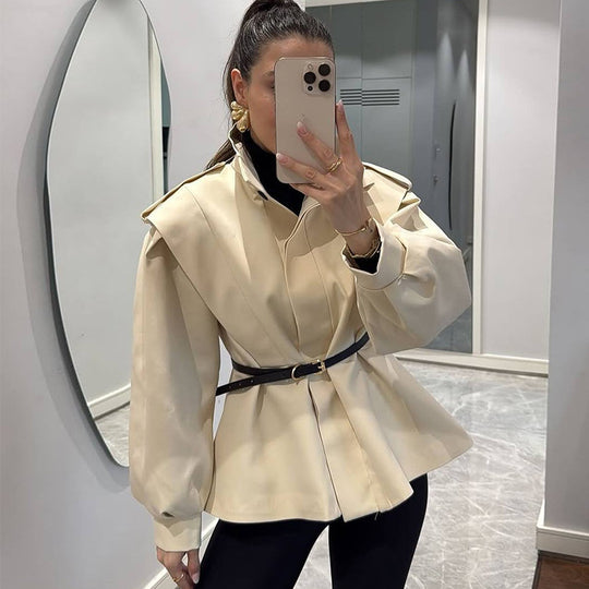 Damen modische Blazerjacke mit angeschnittenen Ärmeln und figurbetontem Schnitt EB