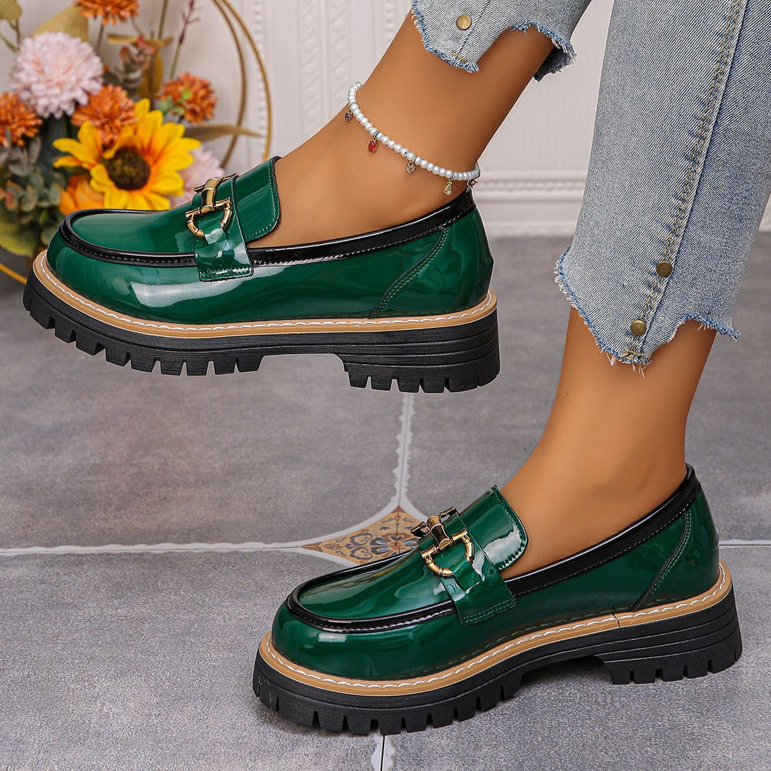 Damen Modische Loafers mit glänzender Oberfläche und dekorativem Ketten-Detail EB