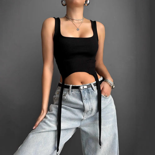 Damen Crop-Top mit innovativem Schnitt und einzigartigen Binde-Details EB