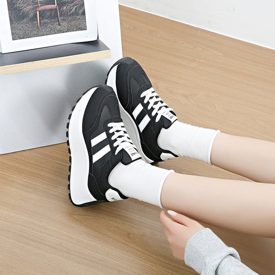 Damen Sneaker mit dämpfender Laufsohle und atmungsaktivem Obermaterial EB