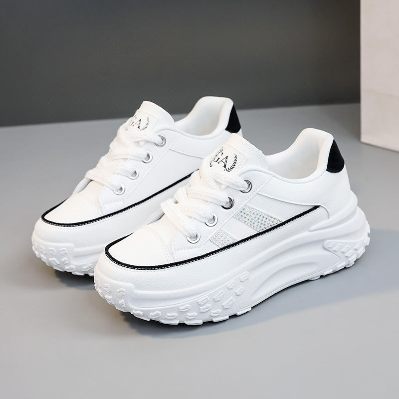 Damen Sneaker mit hochgezogenem Sohlenprofil und reflektierendem Design EB