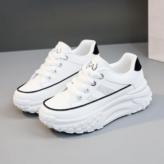 Damen Sneaker mit hochgezogenem Sohlenprofil und reflektierendem Design EB