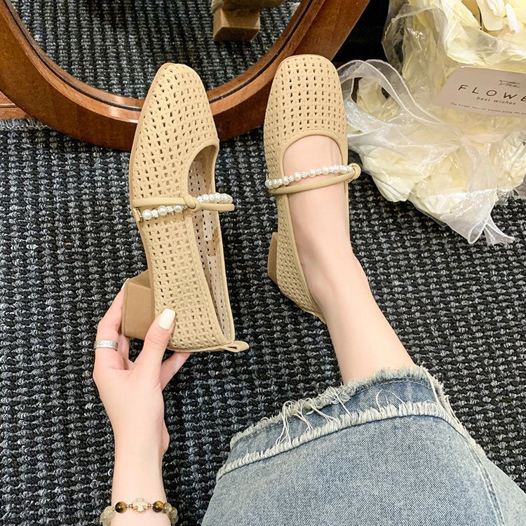Damen Komfortable Ballerinas mit feinem Riemen und zierlichem Schmuckdetail EB
