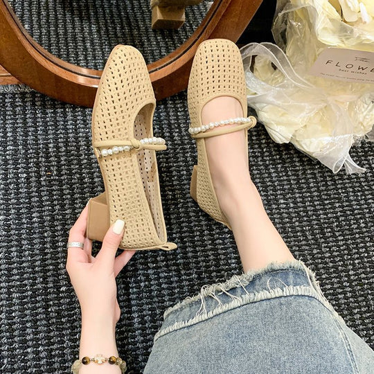Damen Komfortable Ballerinas mit feinem Riemen und zierlichem Schmuckdetail EB