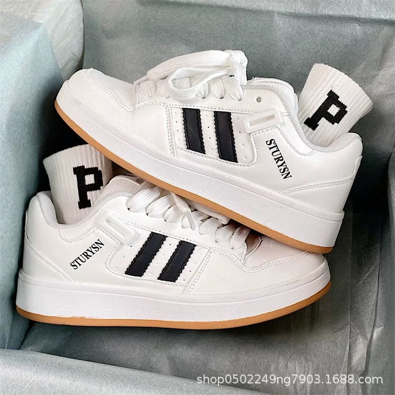 Damen Stylische Sneakers mit perforierter Oberfläche und sportlicher Sohle EB