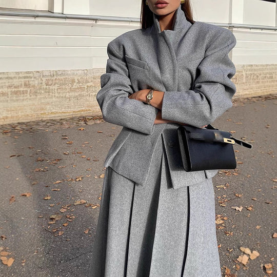 Damen elegante Oversize-Jacke mit hohem Kragen und strukturierten Ärmeln EB