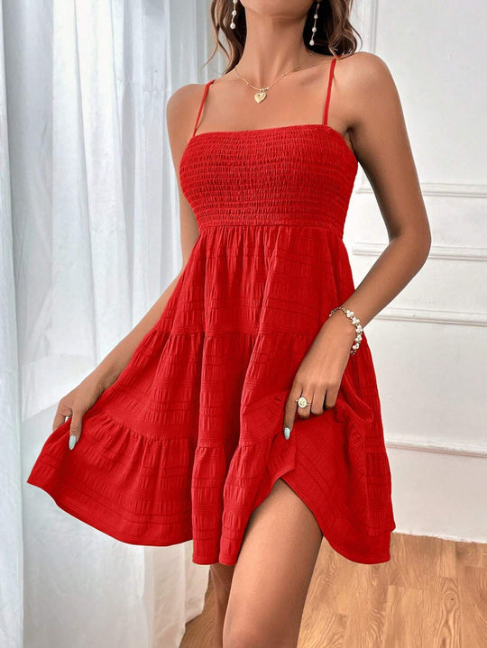 Damen Sommerliches Minikleid mit schmalen Trägern und Taillierung EB