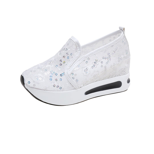 Damen Slip-On Sneakers mit elegantem Spitzenmuster und dämpfendem Fußbett EB