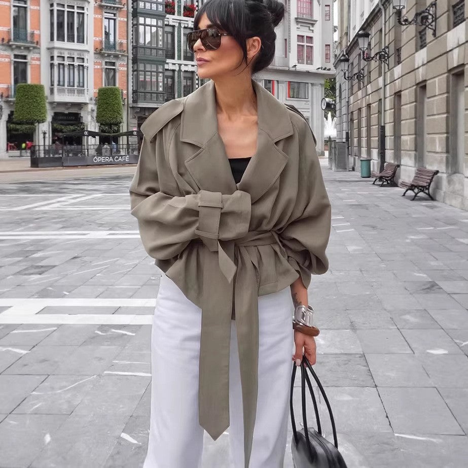 Damen nan gewickelte Cropped-Jacke mit oversized Raglanärmeln und breitem Bindegürtel EB