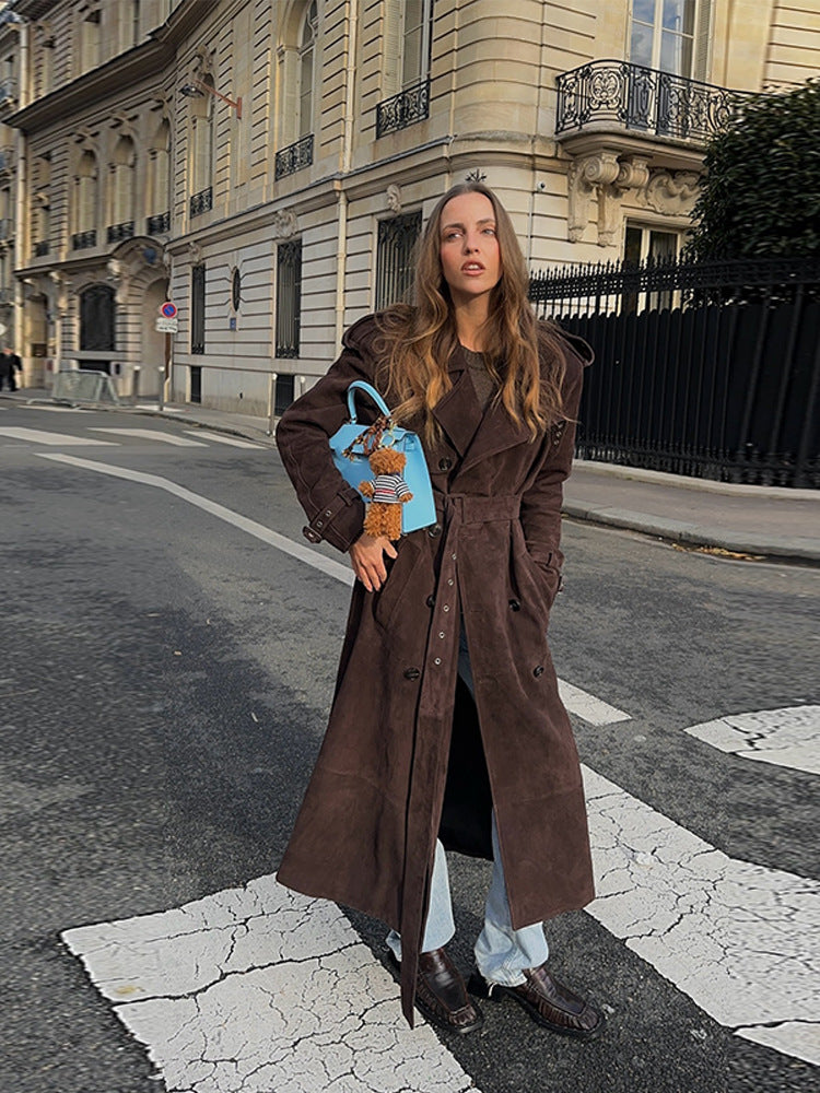 Damen Langer Trenchcoat aus weichem Wildlederimitat mit modischen Details EB