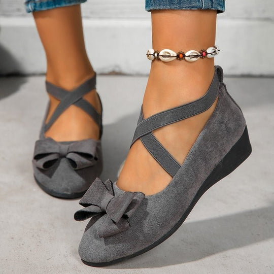 Damen  minimalistische Samt-Ballerina mit dekorativer Fußkette und ergonomischem Komfortfußbett EB