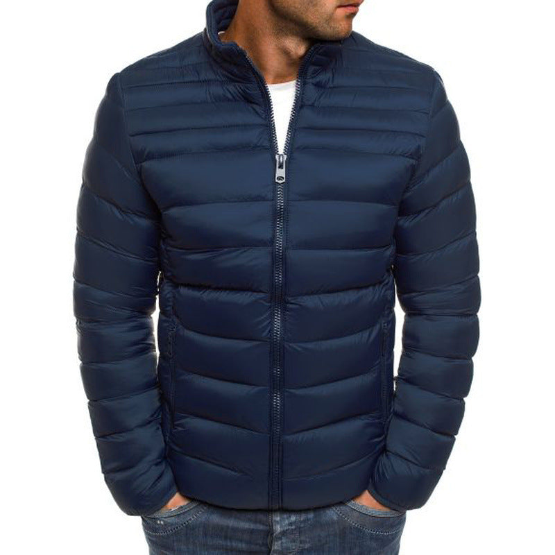 Herren modische Steppjacke mit hohem Kragen und seitlichen Reißverschlusstaschen EB