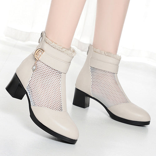Damen Elegante Stiefeletten mit modischen Netzdetails und verziertem Riemen EB