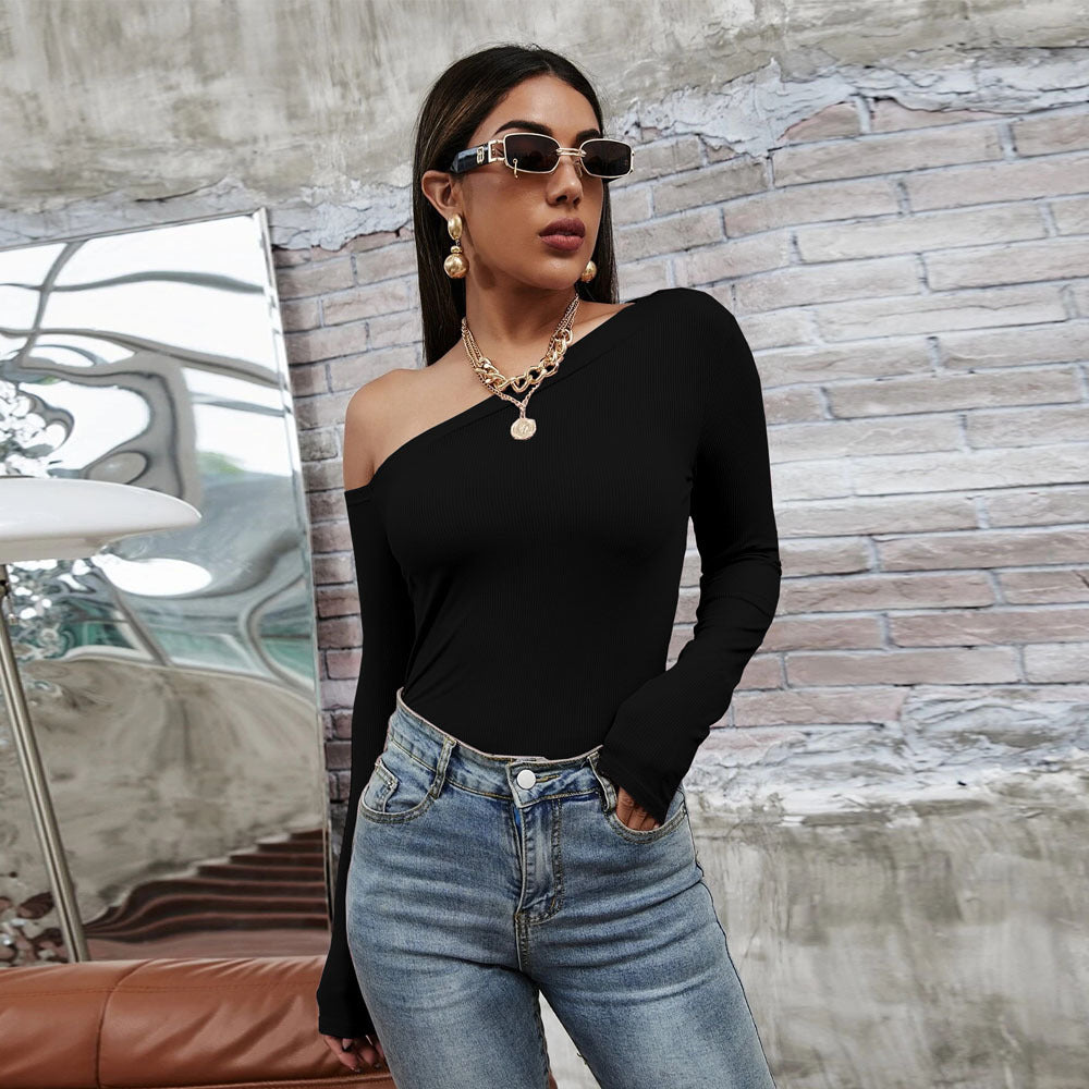 Damen asymmetrisches One-Shoulder Longsleeve-Top mit schlanker Sculpting-Passform und feiner Rippstruktur Eichborn Berlin