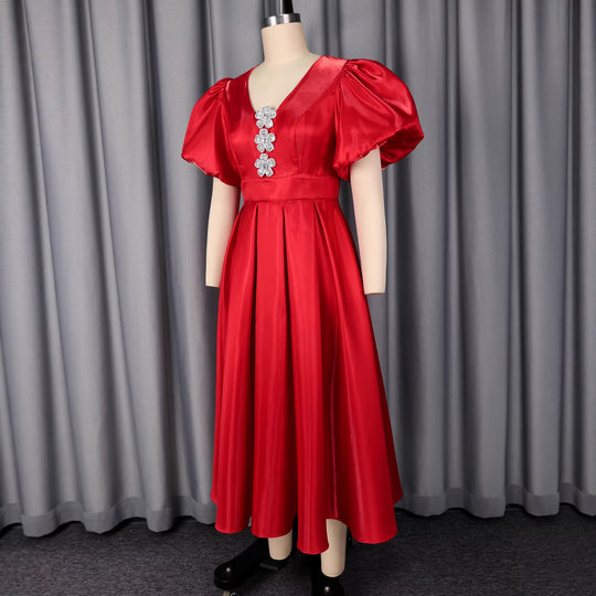 Damen Abendkleid mit schimmerndem Satin und voluminösen Puffärmeln EB
